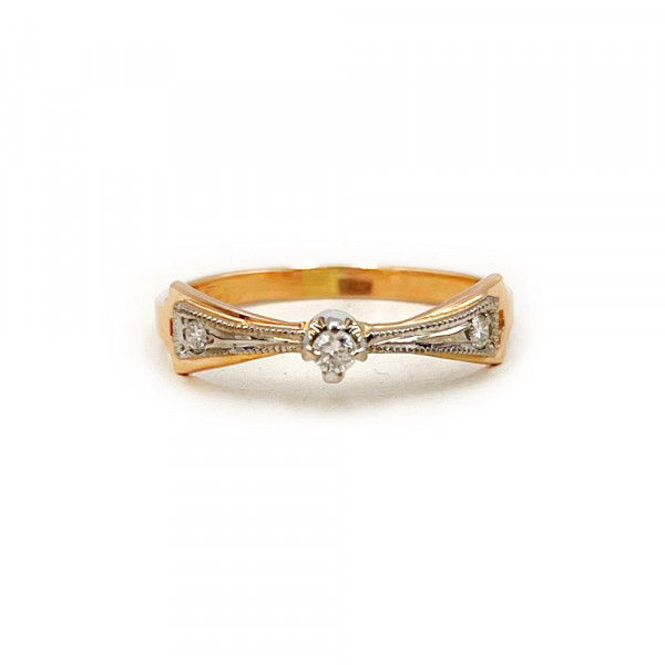 Каблучка з золота у червоному з білим кольорі з білими діамантами