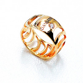 Золотое кольцо с белым бриллиантом