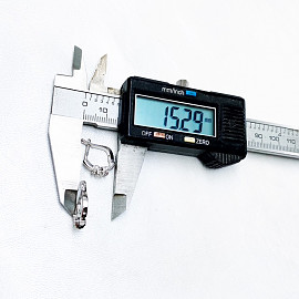 Золоті сережки з білими діамантами