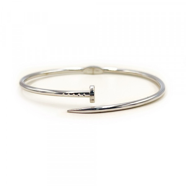 Золотой браслет в белом цвете