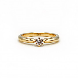 Кольцо из красного золота с белым бриллиантом