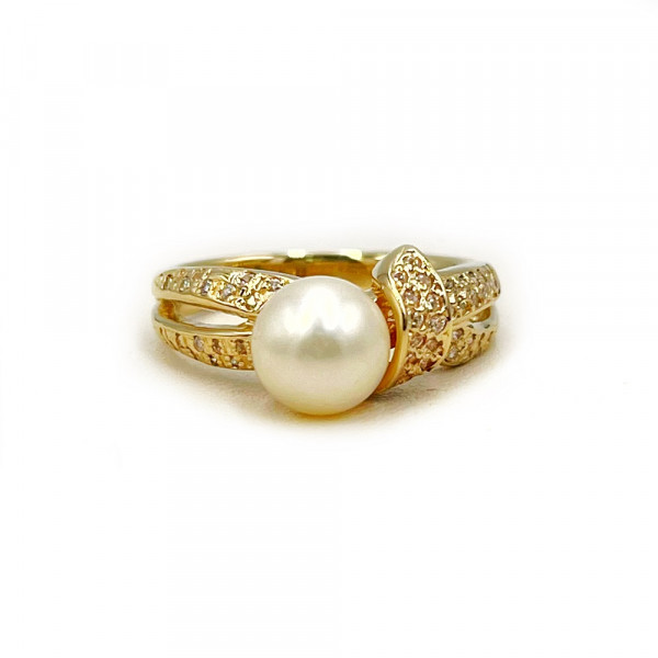 Кольцо из желтого золота с жемчугом и цирконом