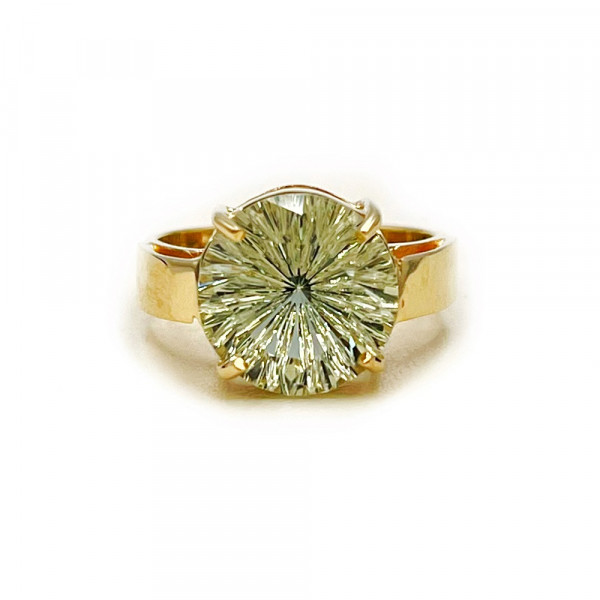 Золотое кольцо с цирконом