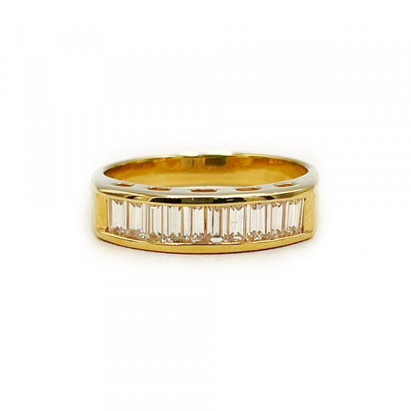 Кольцо из золота в желтом цвете с цирконом