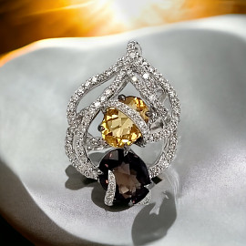 Золотое кольцо в белом цвете с дымчатым кварцем, желтым цитрином и желтыми бриллиантами