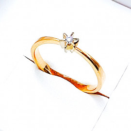 Каблучка з золота червоного з білим кольору з жовтим діамантом