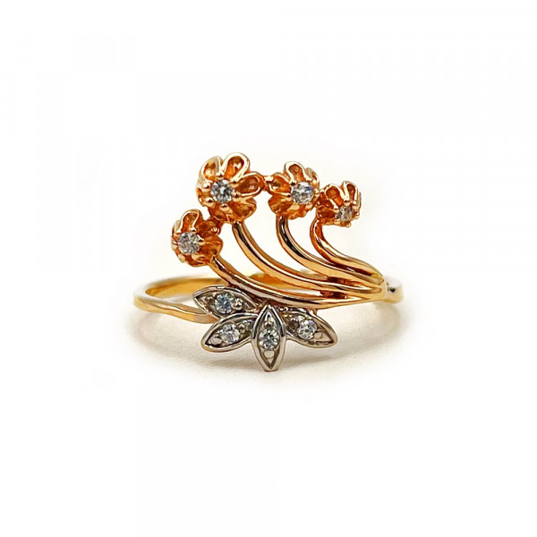 Кольцо из золота в красном с белым цвете с цирконом