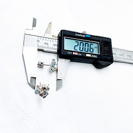 Сережки з золота з блакитними топазами, білими діамантами та перлиною