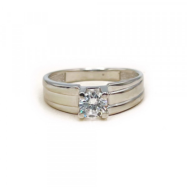 Золотое кольцо белого цвета с цирконом