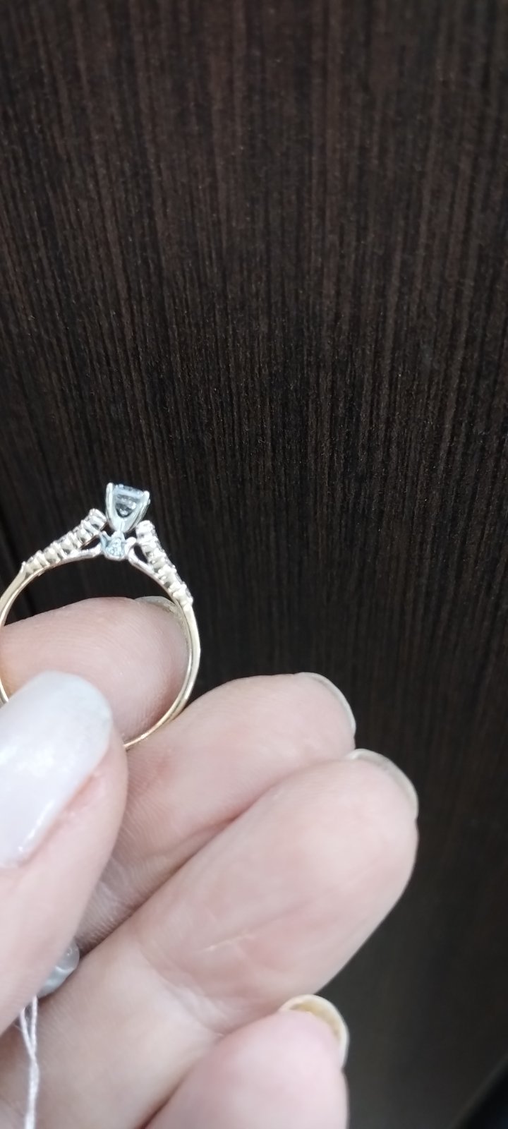 Золота каблучка з цирконом